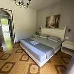 Dionysia Apartament *