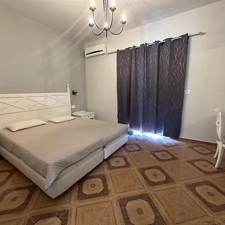 Dionysia Apartment *
