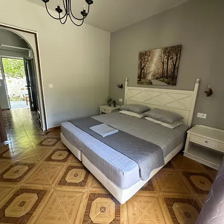 Dionysia Apartment *