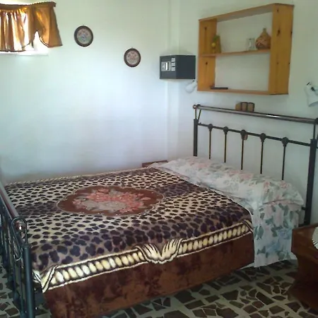 Dionysia Apartment *