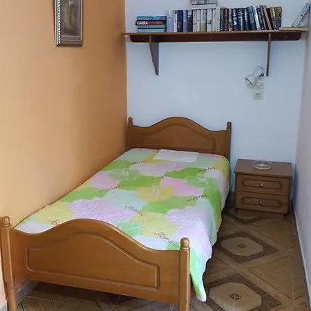 Dionysia Apartamento *