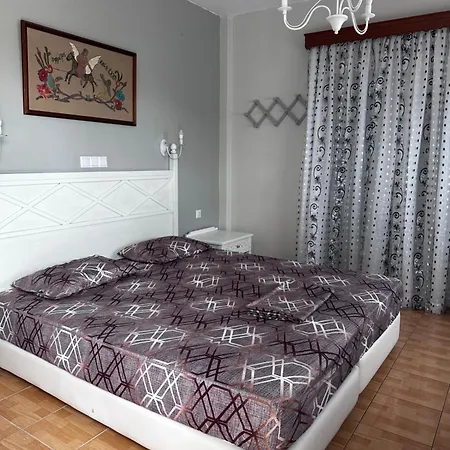 Dionysia Apartment *